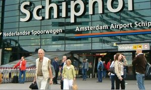 Taxi-naar-Schiphol-en-Rotterdam-Airport